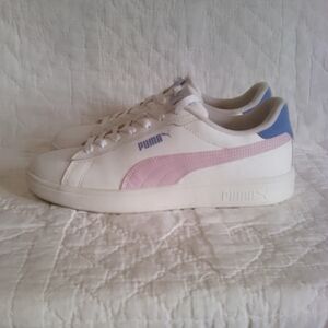 Puma Women's Sneakers - White, Pink, and Blue